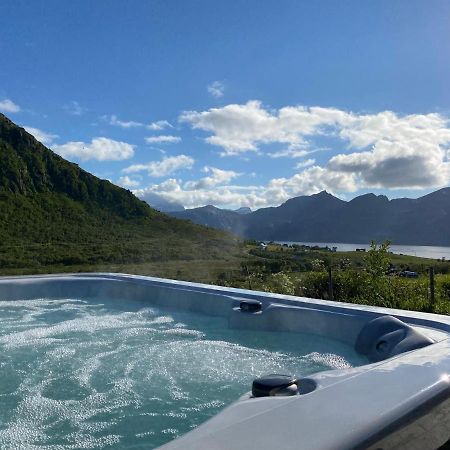 Villa Med Jacuzzi Og Nydelig Utsikt Gravdal  Bagian luar foto